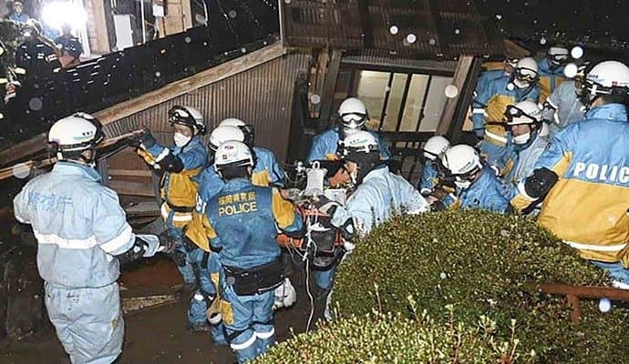  90 year old woman rescued 5 days after Japan's eartquake