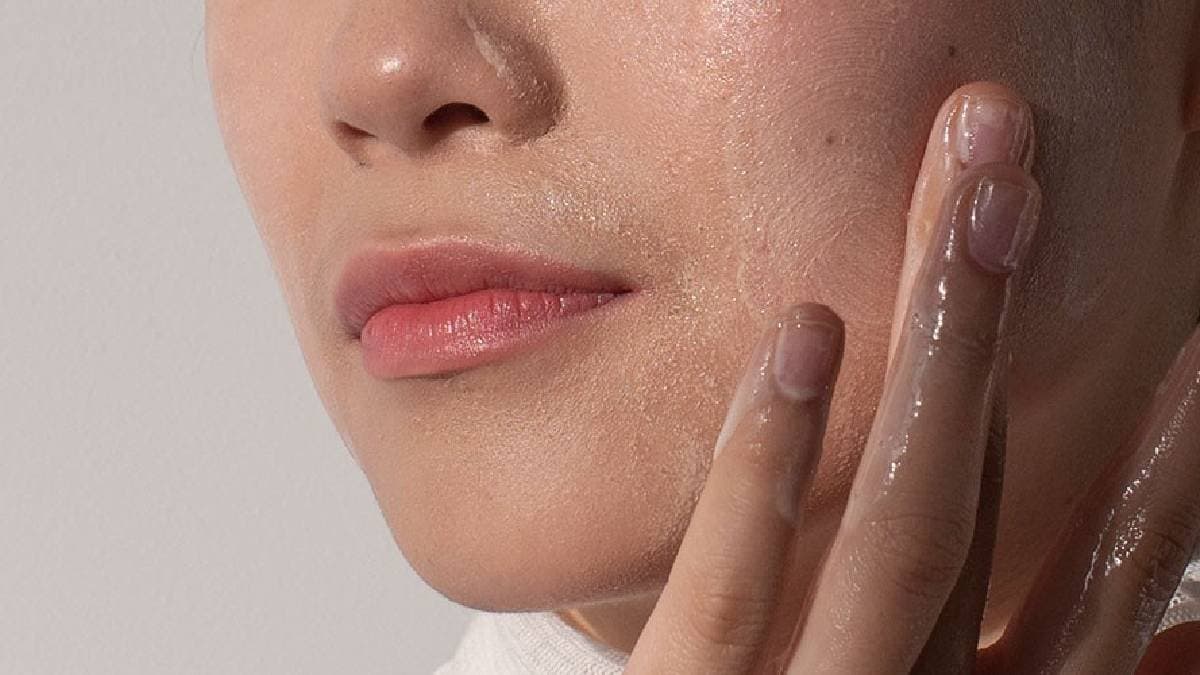 Lime and milk based home solution for glowing skin