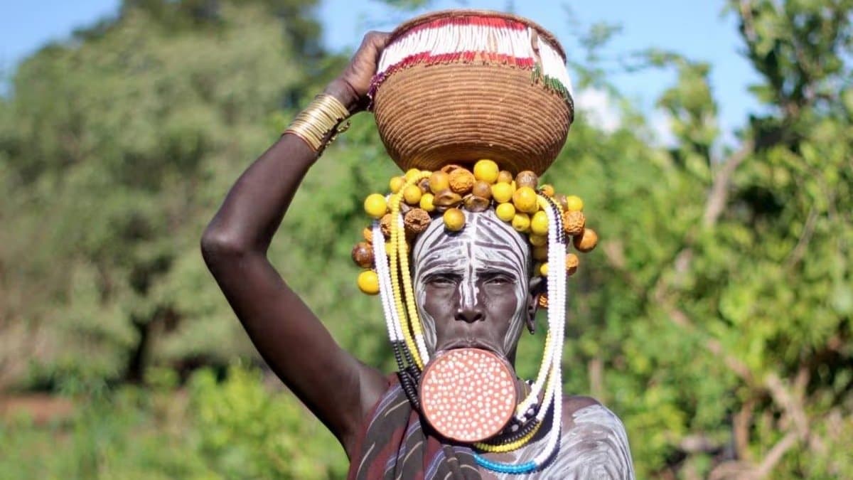 Dangerous rituals of African Mursi Tribe