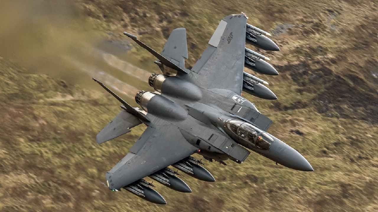 দেশরক্ষায় দরকার নেই যুদ্ধবিমান!