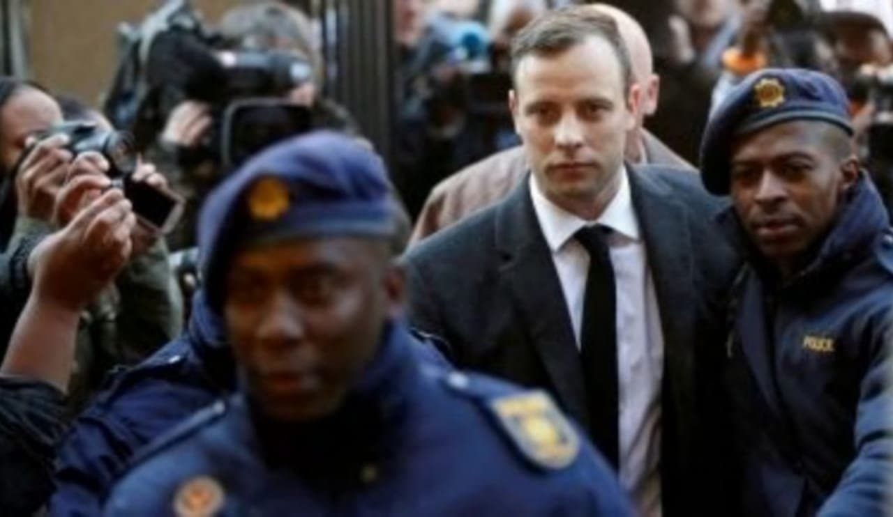 Oscar Pistorius: বান্ধবীকে খুনের ১১ বছর পর প্যারোলে জামিন পেলেন পিস্টোরিয়াস 