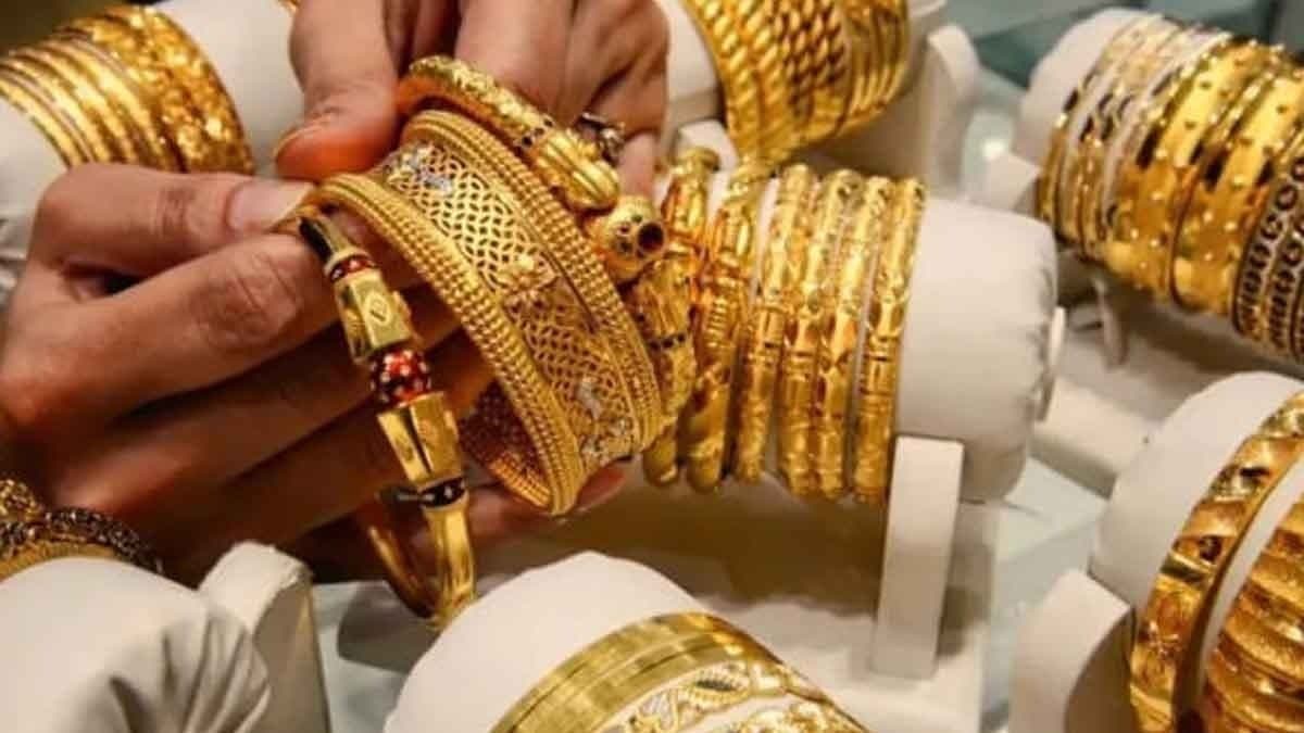 Gold Price Today Big Jump Check 22 and 24 Carat Gold Price on 6 August 