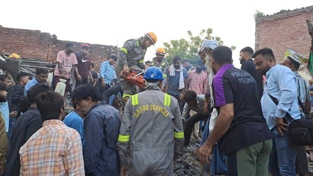 Uttarpradesh 10 killed after three-storey building collapses in Meerut amid rain gnr