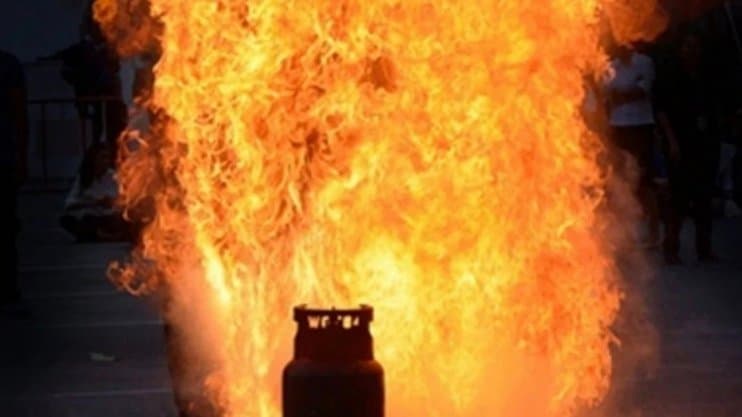 Cylinder Blast: সোনার দোকানে সিলিন্ডার ফেটে ভয়াবহ দুর্ঘটনা, আহত কমপক্ষে ২৫ জন, আশঙ্কাজনক ১০ 