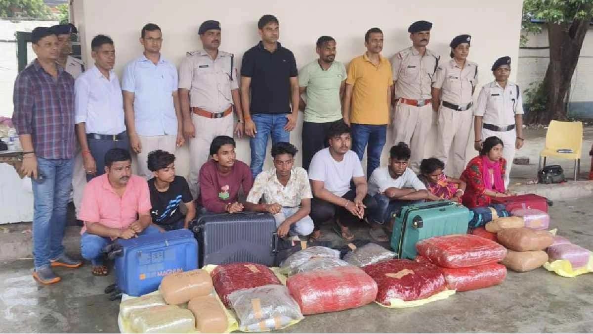  High-Value Narcotics Seized Under Operation Narcos in Sealdah Station
