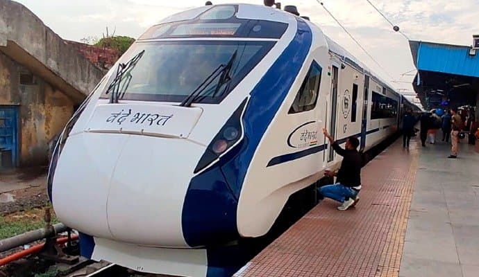 Vande Bharat Express: যাত্রী সহায়তায় হাওড়া-পুরী স্পেশাল বন্দে ভারত