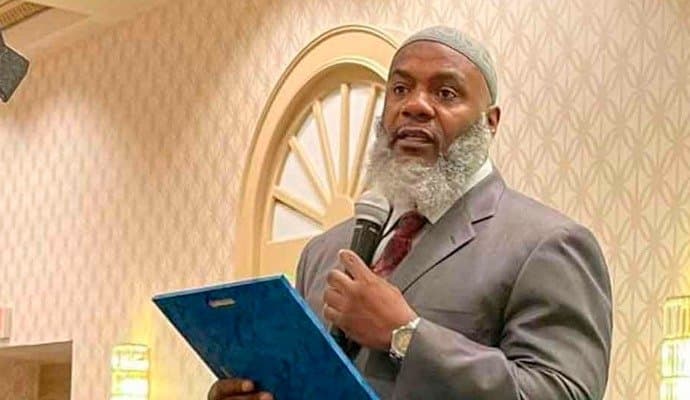  imam shot dead outside  mosque