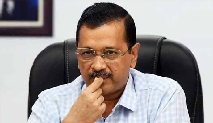 Aravind Kejriwal: মেট্রোর কামরায় কেজরিওয়ালকে হুমকির পোস্টার, বিজেপির চক্রান্ত বলে দাবি আপের