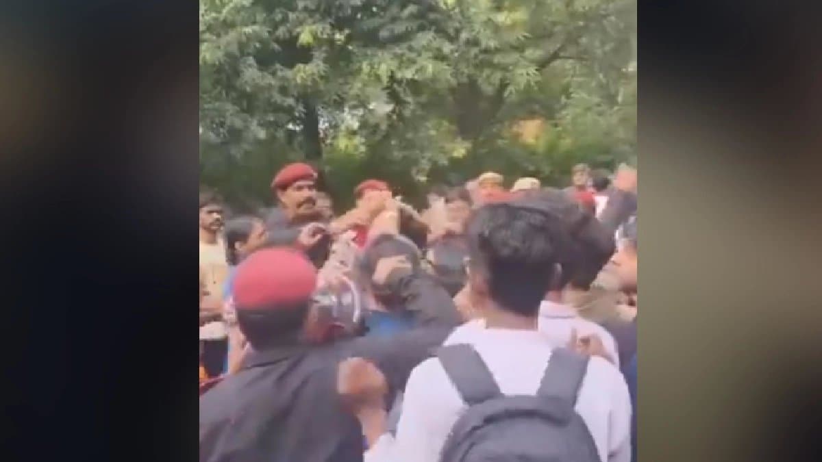 Students clash with police sources says Chaos at JNU