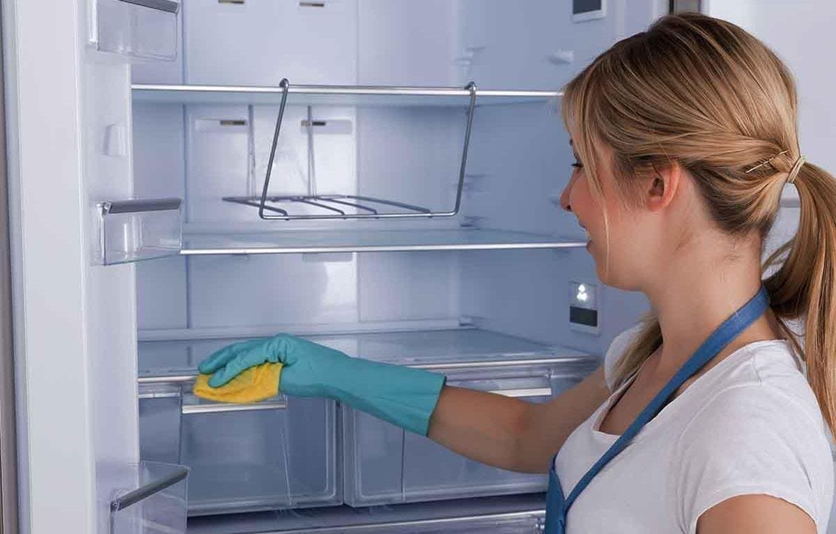 By using this trick you can clean your fridge daily and it may reduce virus from foods lif