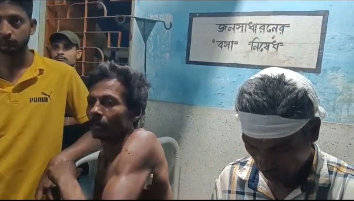 Murshidabad: ‌জমিজমা নিয়ে বিবাদ, ভোটের মুখে মুর্শিদাবাদে চলল গুলি