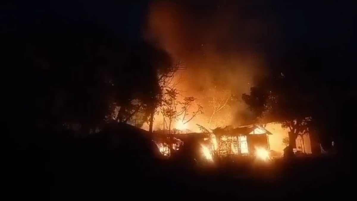 Devastating fire burnt three houses in Jalpaiguri