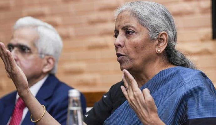 Banks should come up with innovative and attractive schemes to mobilise deposits gnr