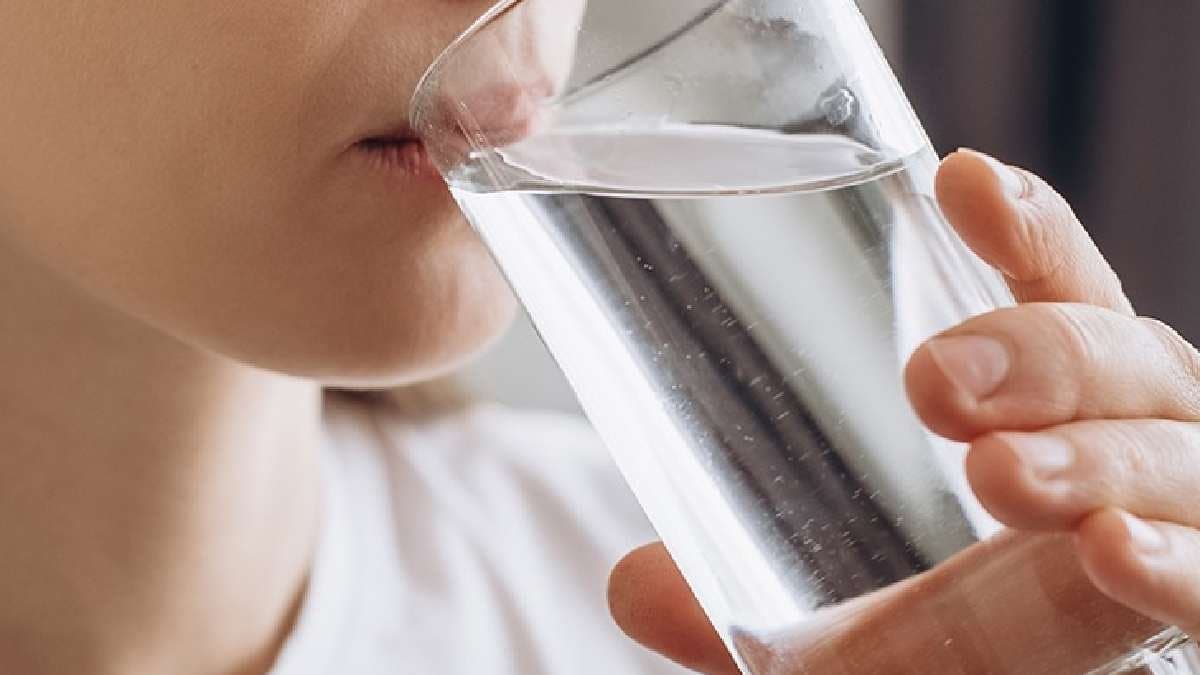 Easy Way to Remove Microplastics From Drinking Water gnr