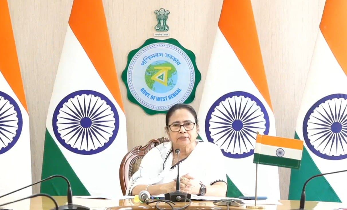 Mamata Banerjee: বাংলা ভাষাকে ধ্রুপদী ভাষার স্বীকৃতির দাবিতে প্রধানমন্ত্রীকে চিঠি মমতার
