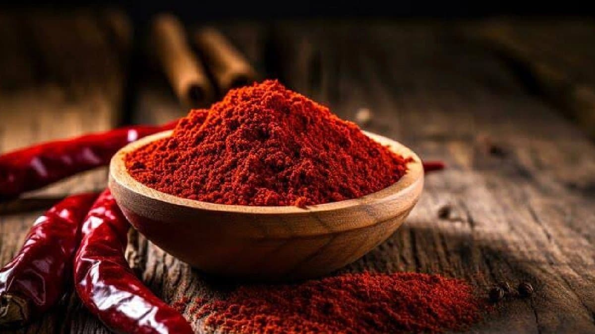 Delhi Incident Woman Attacks Husband With Boiling Oil Chilli Powder here why