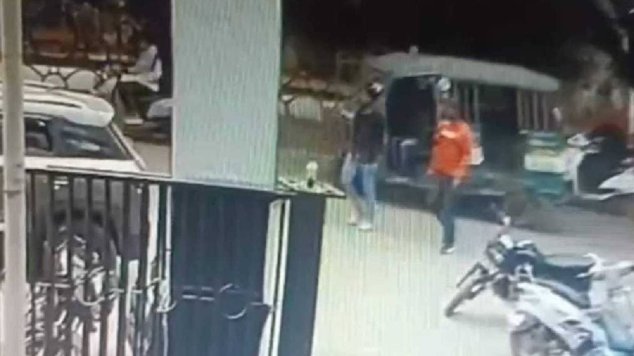 Gwalior Girl Fights Off Three Men Who Tried To Kidnap Her Near Police Station 