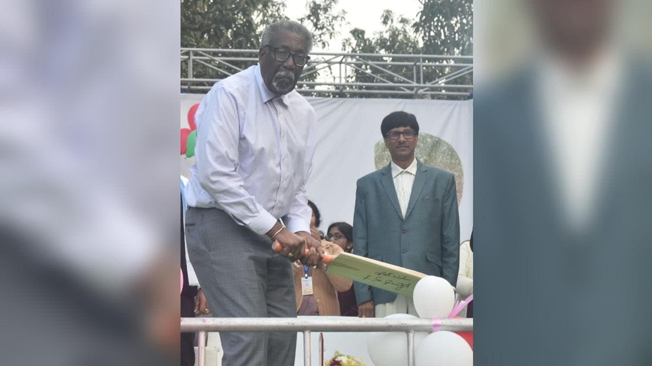 Clive Lloyd: গিলের প্রশংসায়, বিরাট-রোহিতদের বিশ্বকাপের দলে রাখার পক্ষে লয়েড