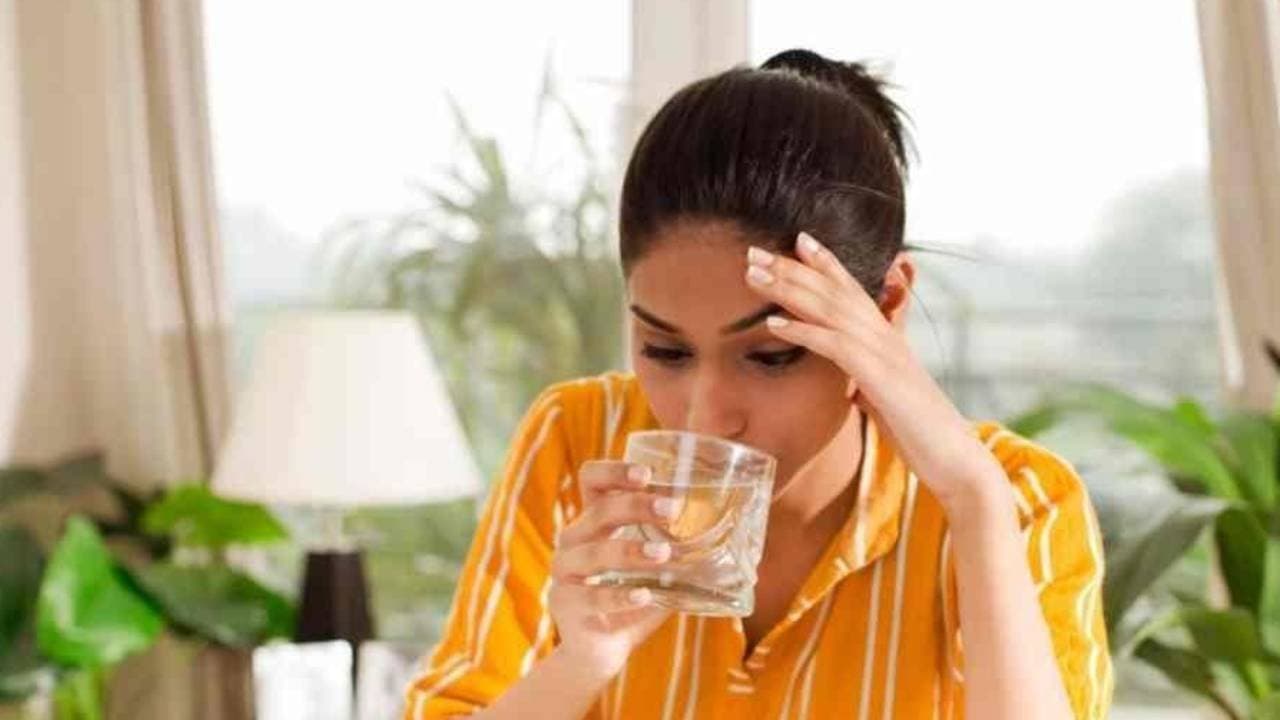 Health Tips: Drinking too much water can cause these health problems