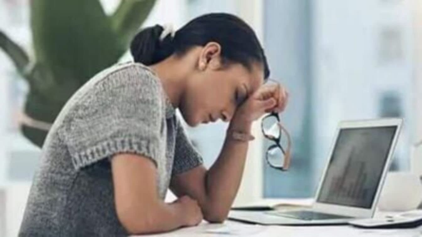 Why you feel sleepy all day even after good sleep at night here are all reasons lif