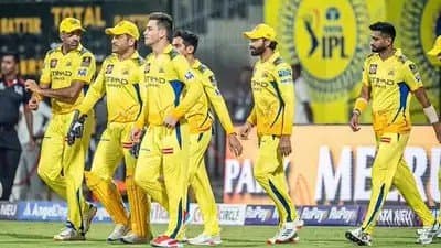 Conservative Chennai Super Kings lack intent-says Michael Clarke,