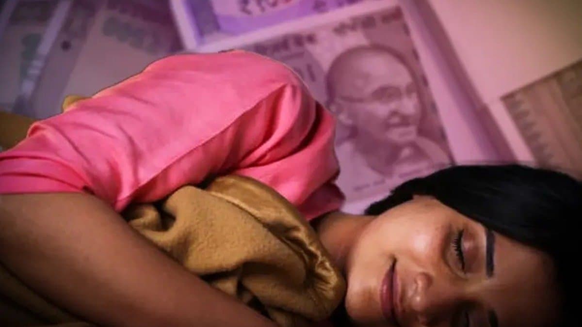 If you keep these things under your pillow at night destiny will change and become rich quickly