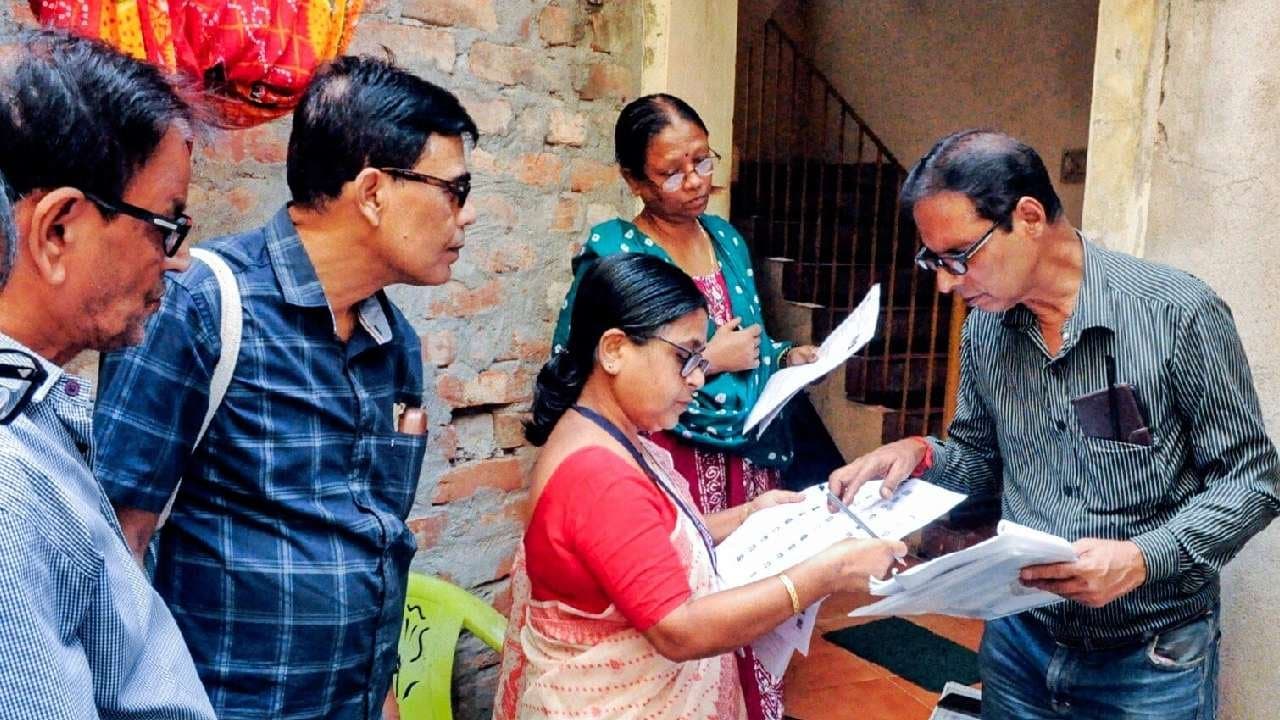 SIR in Bengal: Over 7 Crore Enumeration Forms Submitted in First 10 Days in Bengal