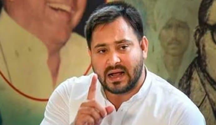 Tejashwi Yadav: ইডির তলবে হাজিরা তেজস্বীর 