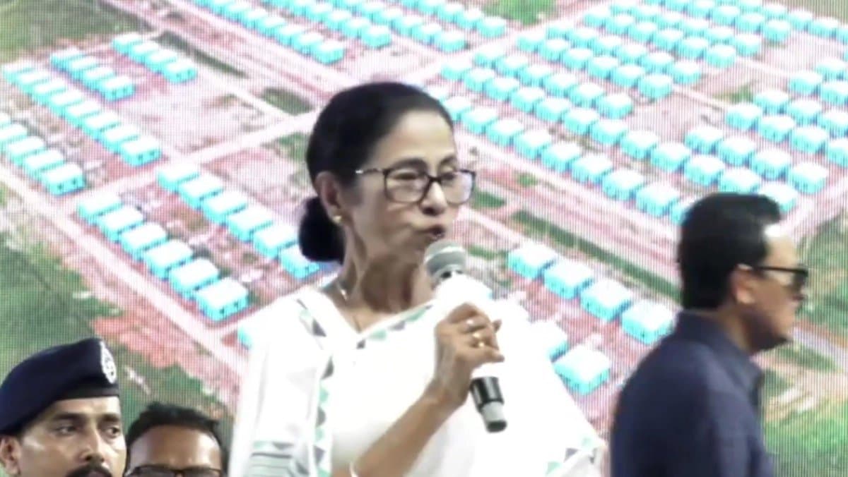CM Mamata Banerjee announced holiday on Vishwakarma Puja to pay tribute to migrant workers