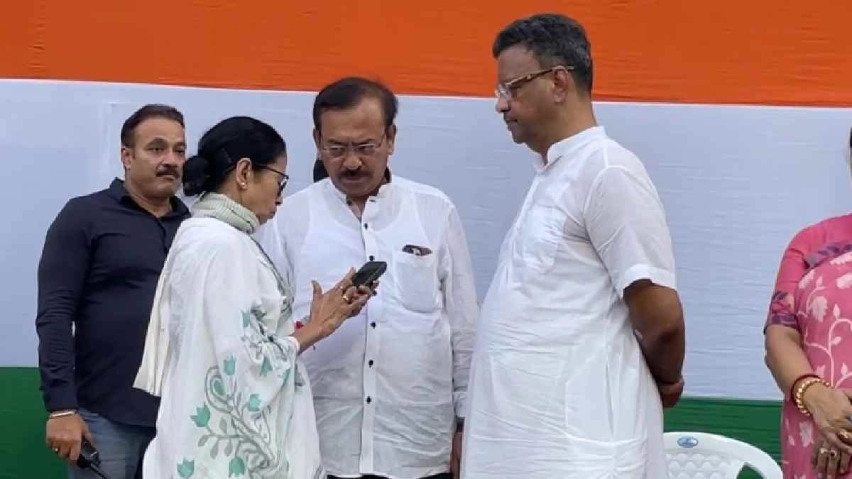 Mamata Banerjee Visits Dharmatala for 21 July Preparation