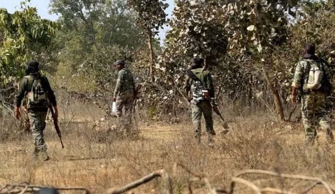 Maoists Killed: ‌ছত্তিশগড়ে যৌথবাহিনীর সঙ্গে গুলির লড়াইয়ে খতম আট মাওবাদী, শহিদ এক জওয়ান 