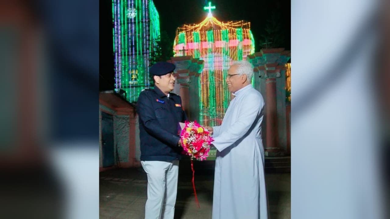  Bandel Church: মুখ্যমন্ত্রীর শুভেচ্ছা বার্তা পৌঁছল ব্যান্ডেল চার্চে