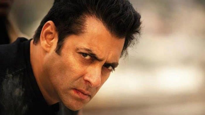 Salman Khan: মুম্বইয়ে সলমনের বাড়ির সামনে চলল পরপর গুলি 