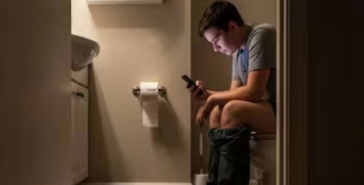 Scrolling On Your Phone In The Toilet Might be Inviting This Painful Disease
