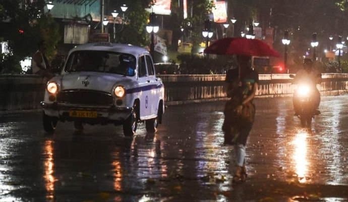 Weather Update: স্বস্তির খবর জানাল আবহাওয়া দপ্তর, শনিবার বিকেল থেকেই বঙ্গে বৃষ্টির সম্ভাবনা