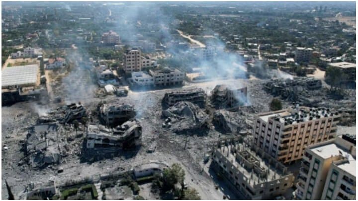 Israel Steps Up Bombing After Gaza Receives Aid, Attacks West Bank Mosque