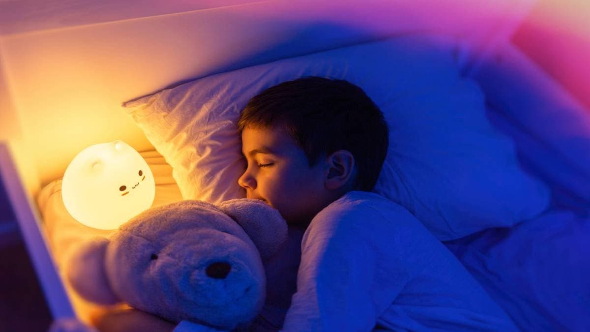 Sleeping while turning on lights may be harmful