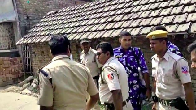 মুর্শিদাবাদে ভোট শেষে ভোট কর্মীদের ঘিরে বিক্ষোভ  