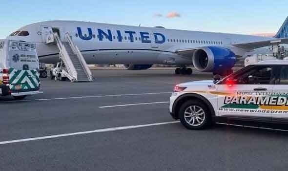  plane was hit by a strong storm in mid-air, many passengers were injured
