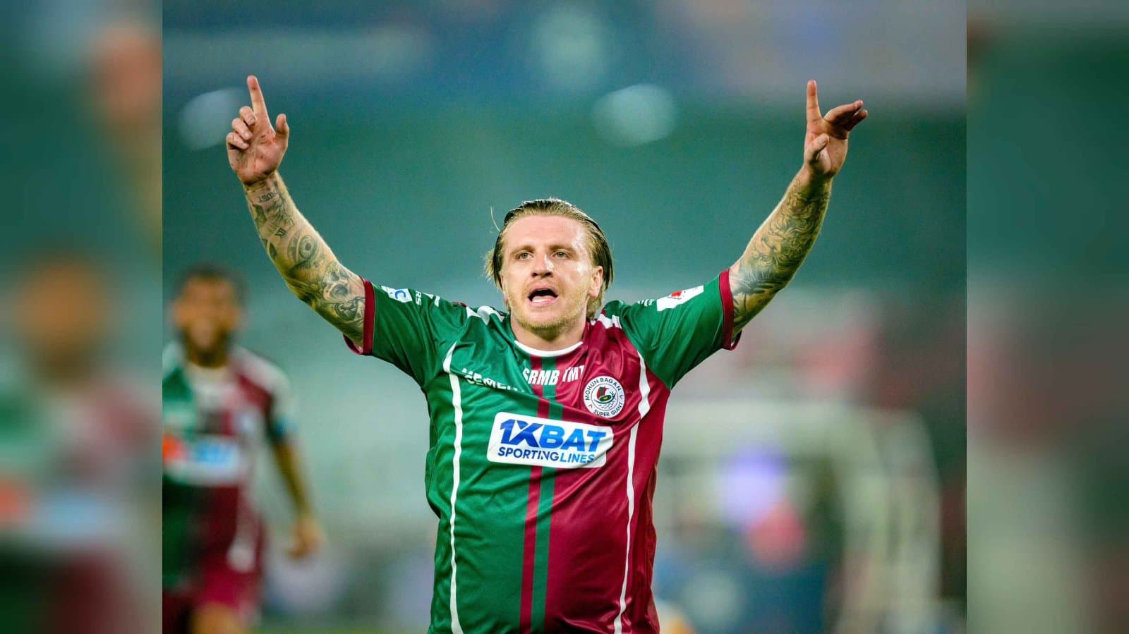 Mohun Bagan defeat chennayin at home with a late goal from Jason Cummings to secure top spot again spt 