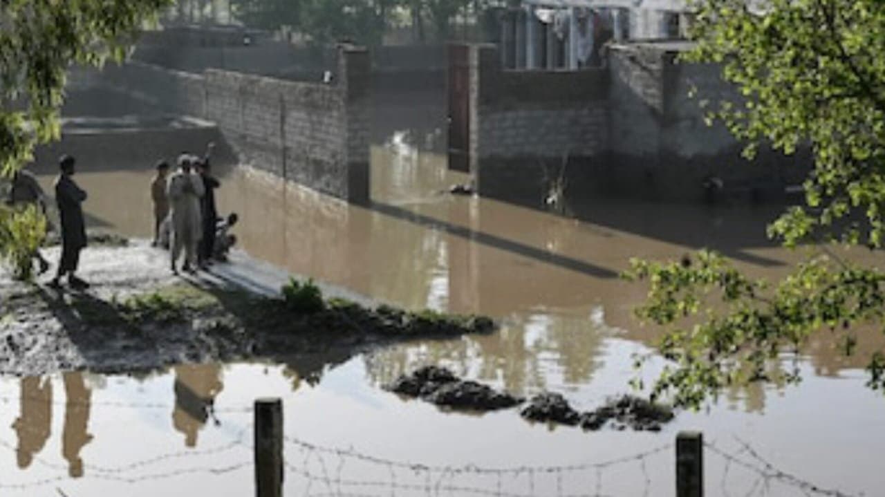  87 Killed As Heavy Rains Wreak Havoc In Pakistan 
