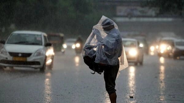 IMD Weather Forecast Heavy Rainfall Thunderstorm Warning in Several Districts in Next Two Hours in West Bengal 