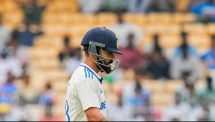 Rohit Sharma shocked as Virat Kohli did not opt to review the decision spt