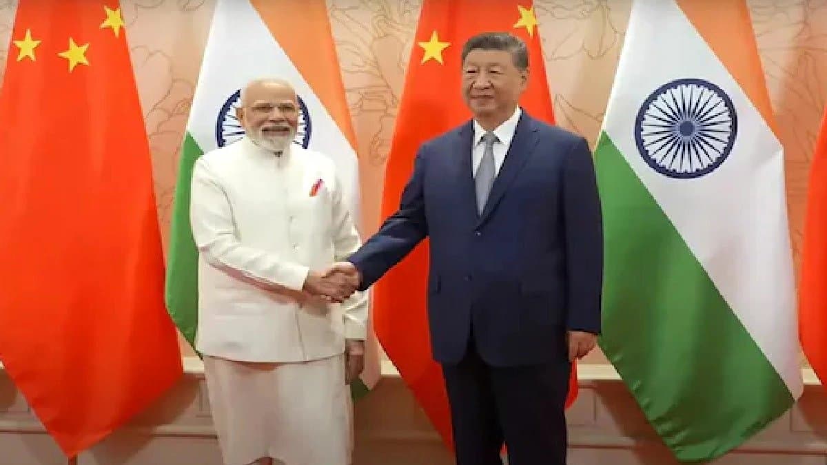'২০৮ কোটি মানুষের স্বার্থ জড়িয়ে', জিনপিং-এর সঙ্গে দেখা হতেই কীসের কথা বললেন মোদি?