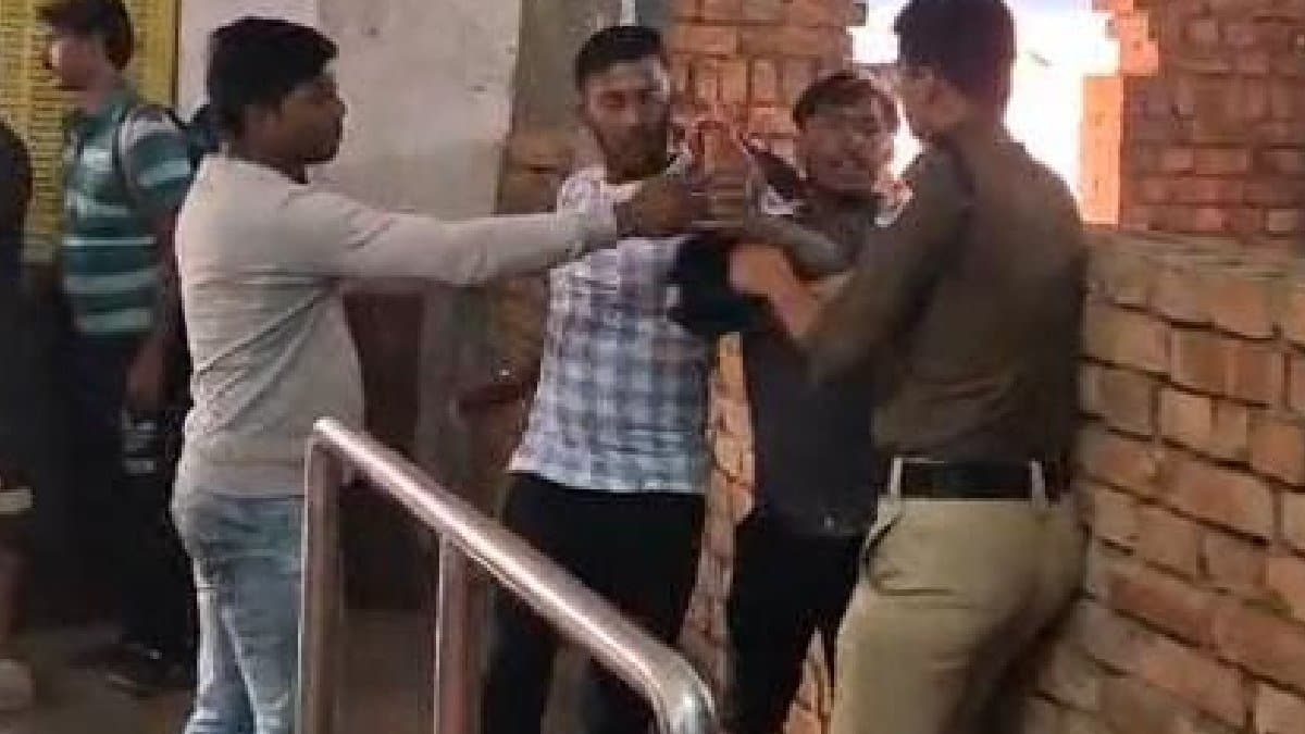 Miscreants vandalised Bandel station gnr 