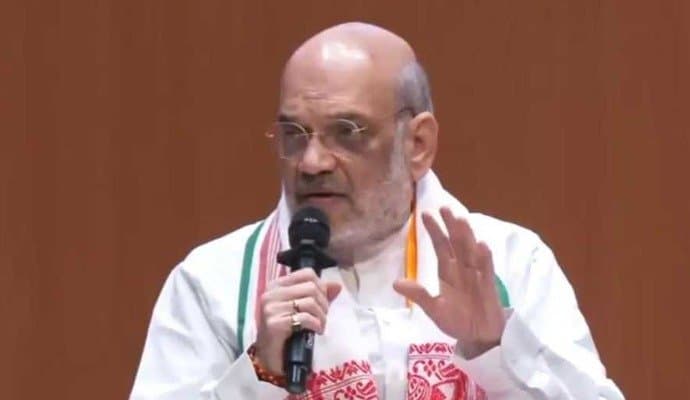 AMIT SHAH: প্রজ্বল রেভান্ন প্রসঙ্গে প্রিয়াঙ্কাকে বিঁধলেন অমিত শাহ