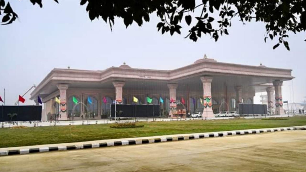 Ayodhya Airport: অযোধ্যা বিমানবন্দর হবে আন্তর্জাতিক বিমানবন্দর, প্রস্তাব অনুমোদন কেন্দ্রীয় মন্ত্রিসভার