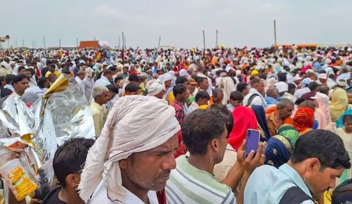 Hathras: হাথরাসের ঘটনায় গ্রেপ্তার ৬, ভোলেবাবার খোঁজ চালাচ্ছে পুলিশ