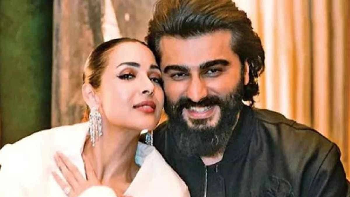 Arjun Kapoor and Malaika Arora hug each other even after the breakup in Homebound movie premiere