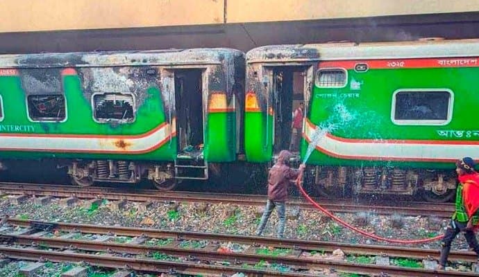 fire in train 